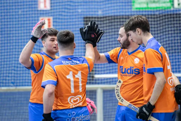Fotos del partido C.D. MUNDAIZ - C.D.P. GURUTZETA [56]