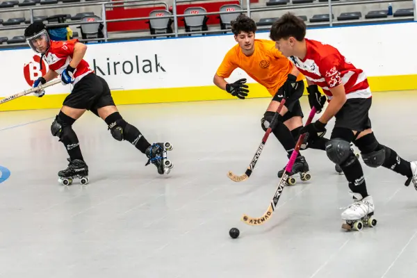 Fotos del partido C.D. MUNDAIZ - HOCKEY VOTO [6]