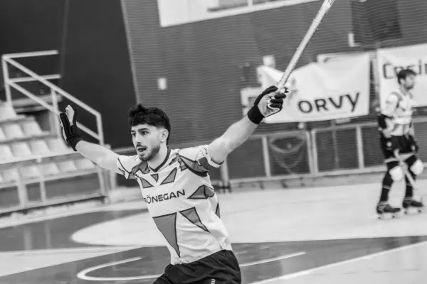 Fotos del partido C.D. MUNDAIZ - OBERENA AUTOESCUELA INDURAIN [8]