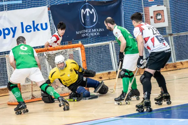 Fotos del partido C.D. MUNDAIZ - OBERENA AUTOESCUELA INDURAIN [17]