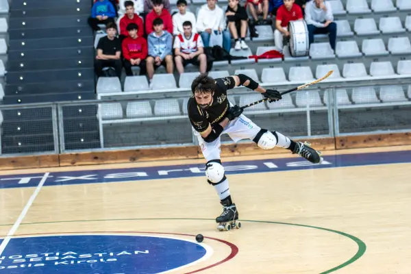 Fotos del partido C.D. MUNDAIZ - OBERENA AUTOESCUELA INDURAIN [11]