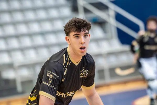 Fotos del partido C.D. MUNDAIZ - OBERENA AUTOESCUELA INDURAIN [23]