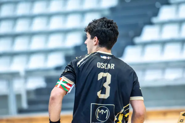 Fotos del partido C.D. MUNDAIZ - OBERENA AUTOESCUELA INDURAIN [142]