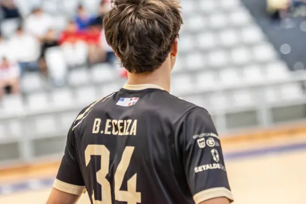 Fotos del partido C.D. MUNDAIZ - OBERENA AUTOESCUELA INDURAIN [169]
