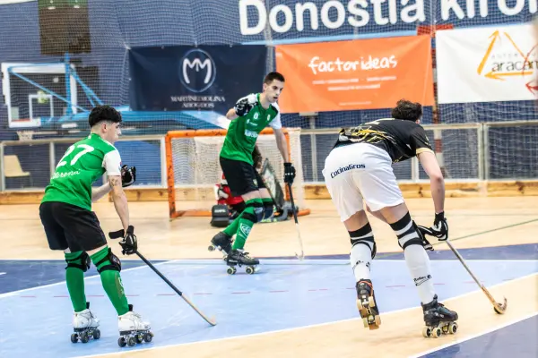 Fotos del partido C.D. MUNDAIZ - OBERENA AUTOESCUELA INDURAIN [174]